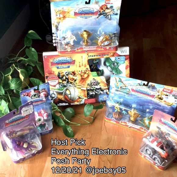 SkyLanders SuperChargers Wii Starter Pack - Picture 3 of 10